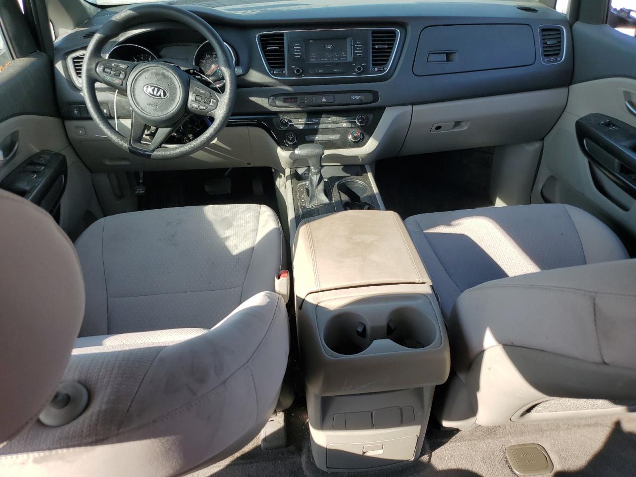 KNDMB5C17J6410709 2018 Kia Sedona Lx