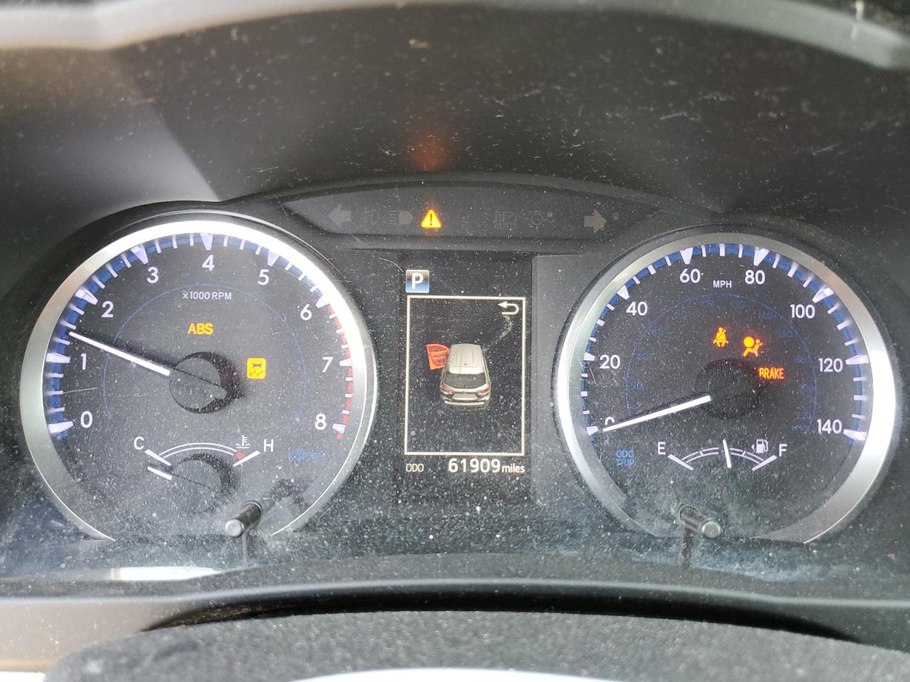 5TDZARFH8KS046231 2019 Toyota Highlander Le