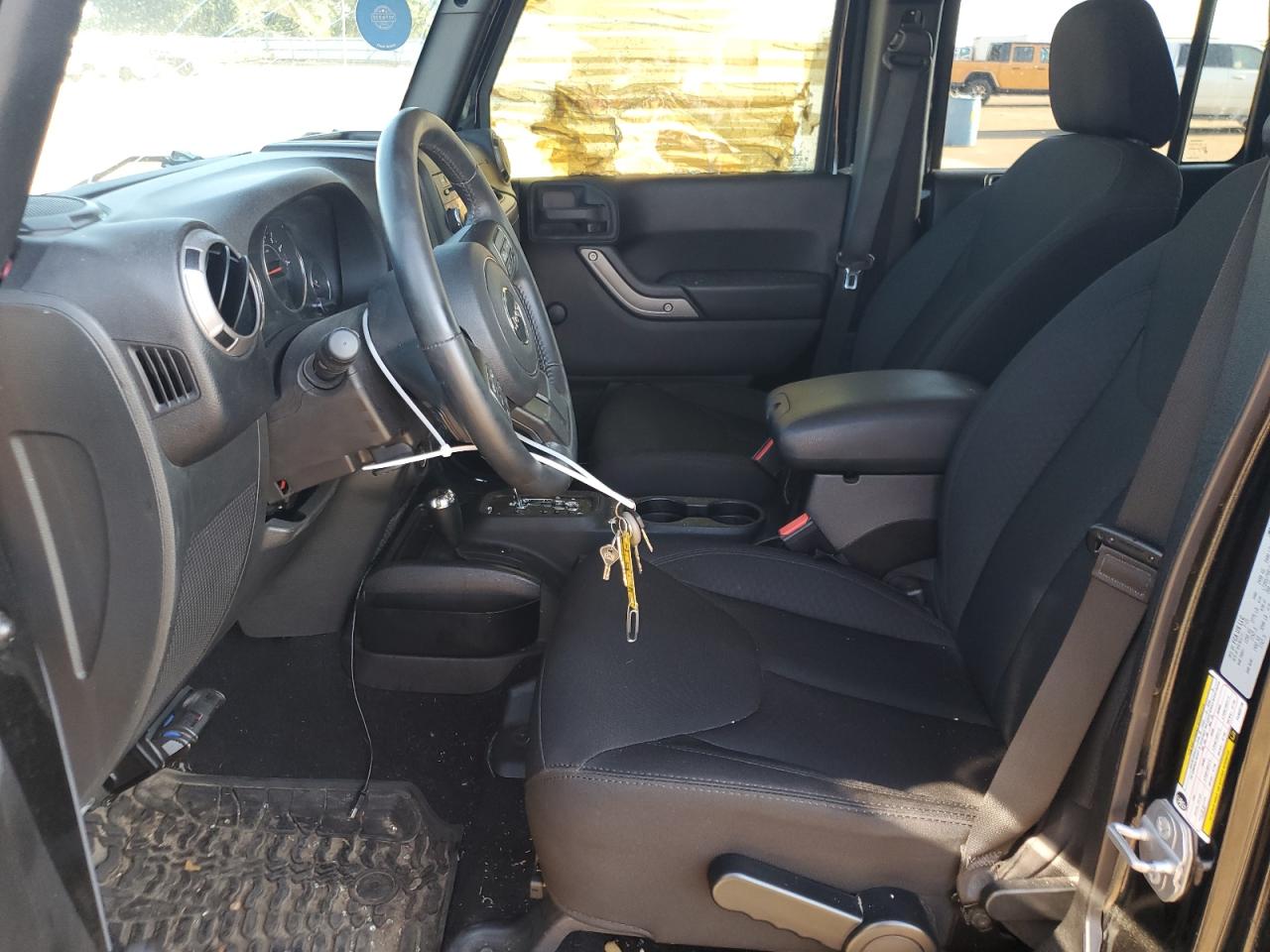 1C4BJWDG7FL623719 2015 Jeep Wrangler Unlimited Sport