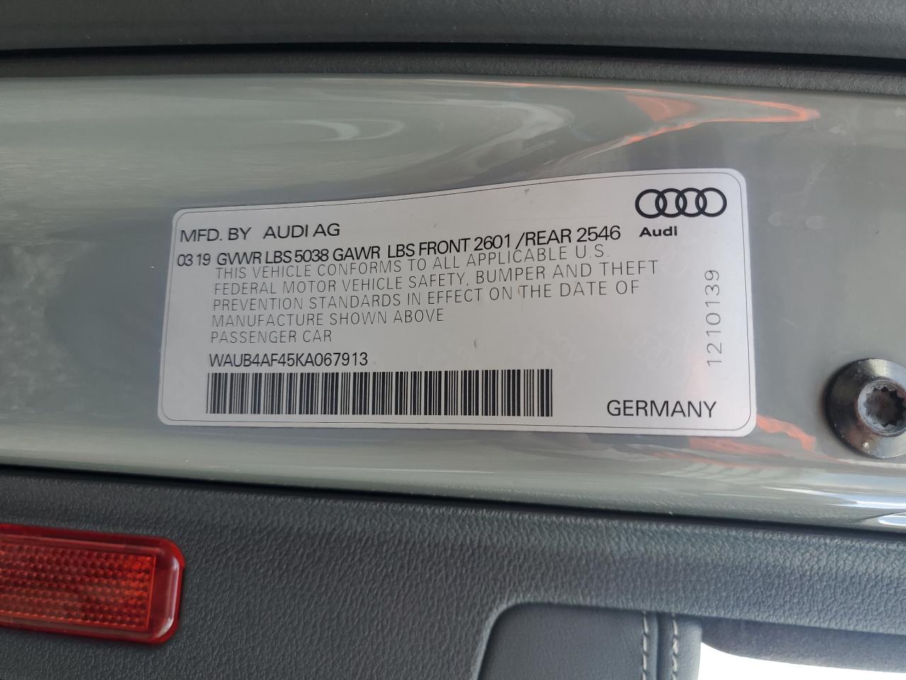 WAUB4AF45KA067913 2019 Audi S4 Premium Plus