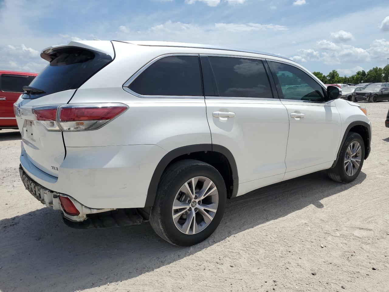 2016 Toyota Highlander Xle vin: 5TDKKRFH2GS504190