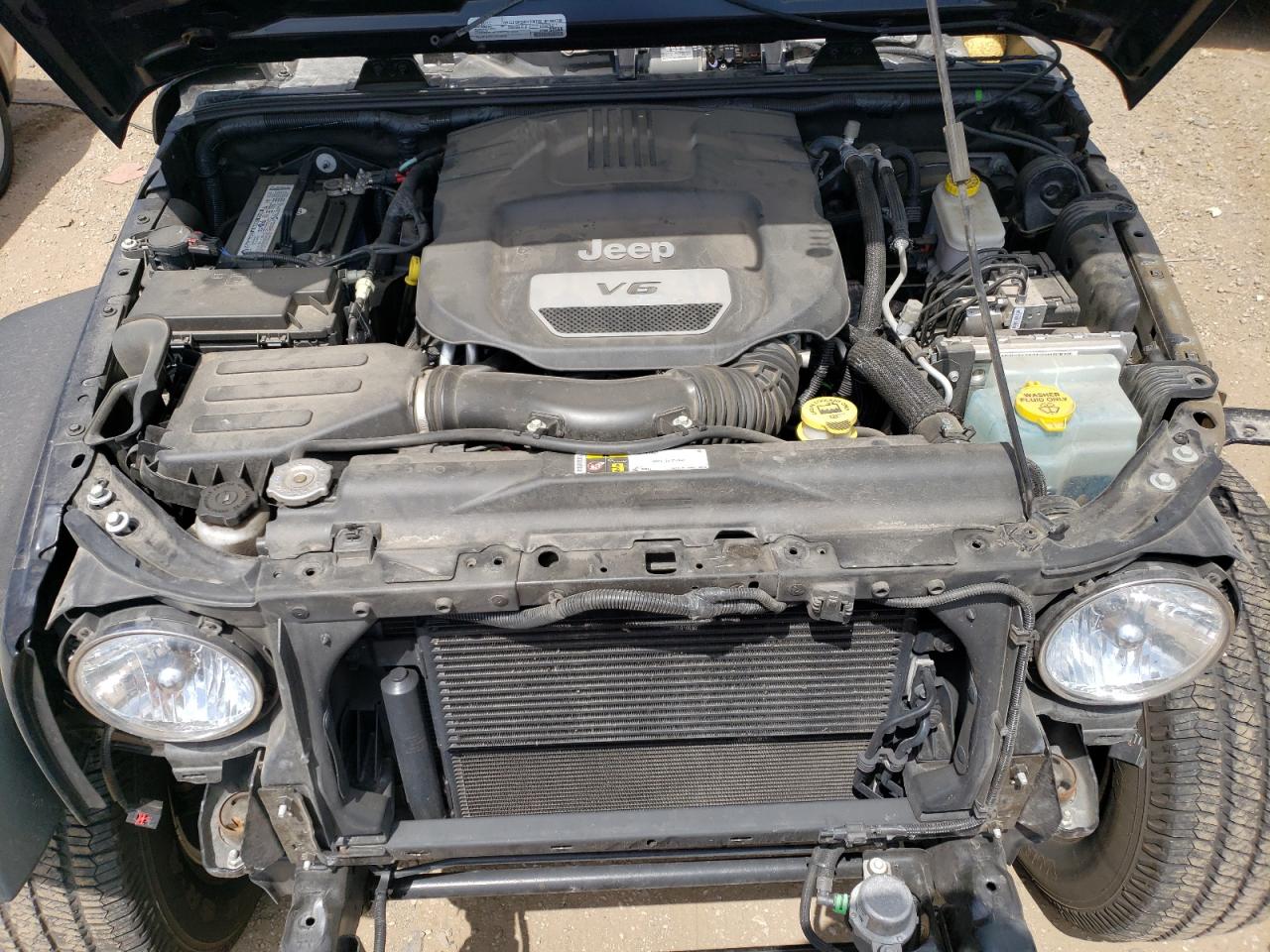 1C4BJWDG7GL123464 2016 Jeep Wrangler Unlimited Sport