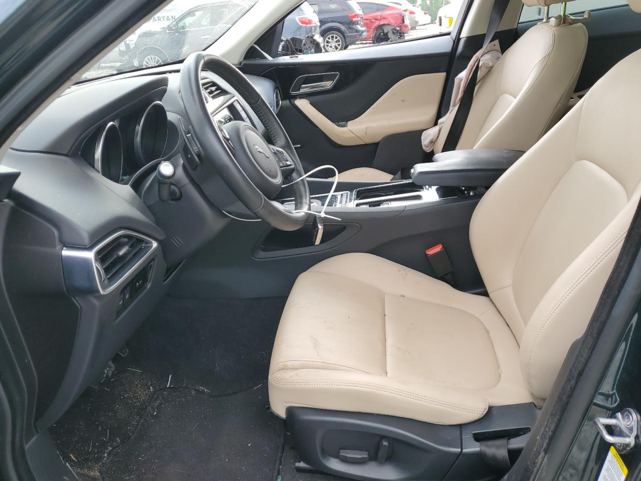 SADCJ2FX2JA272690 2018 Jaguar F-Pace Premium