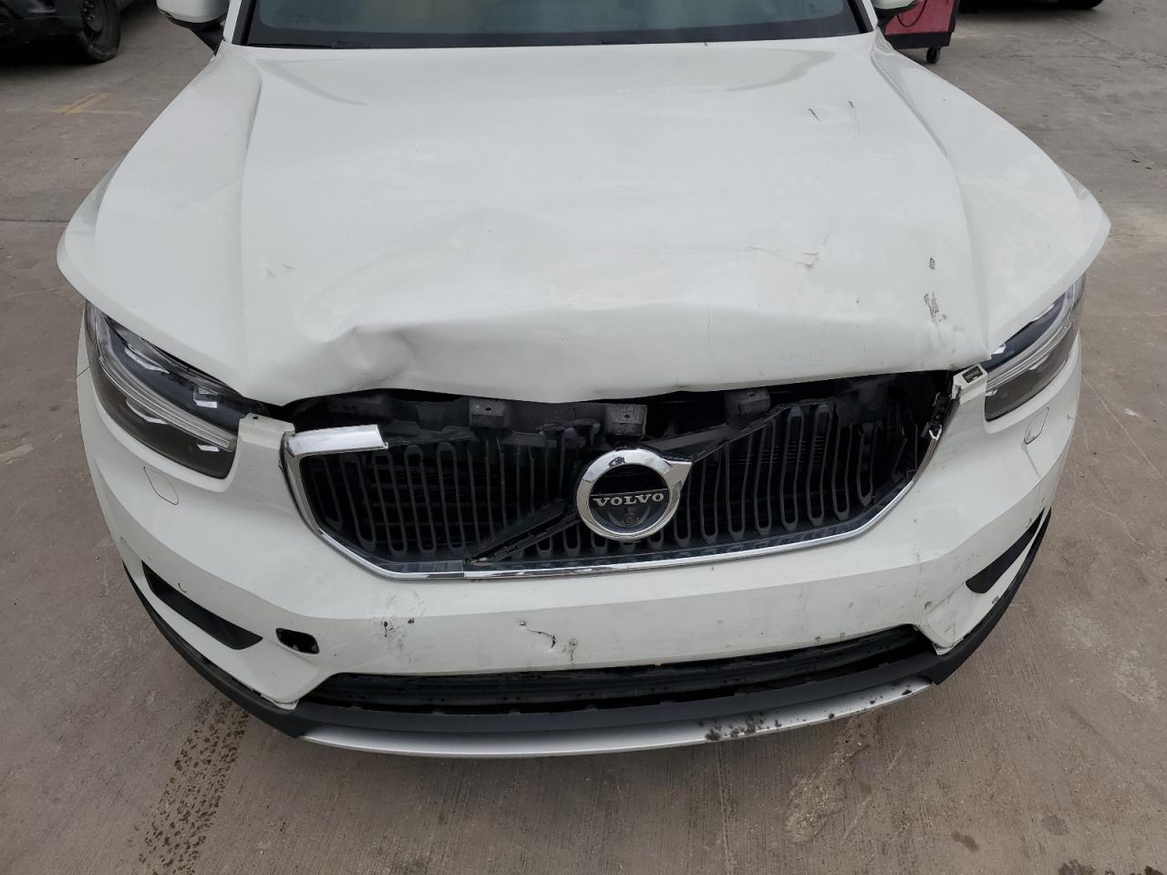 YV4AC2HK9K2140825 2019 Volvo Xc40 T4 Momentum