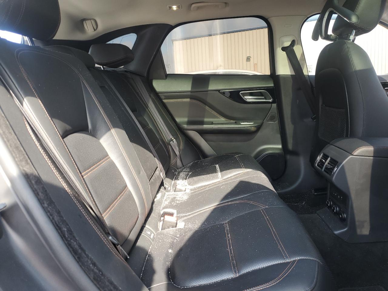 SADCK2FX8JA325437 2018 Jaguar F-Pace Prestige
