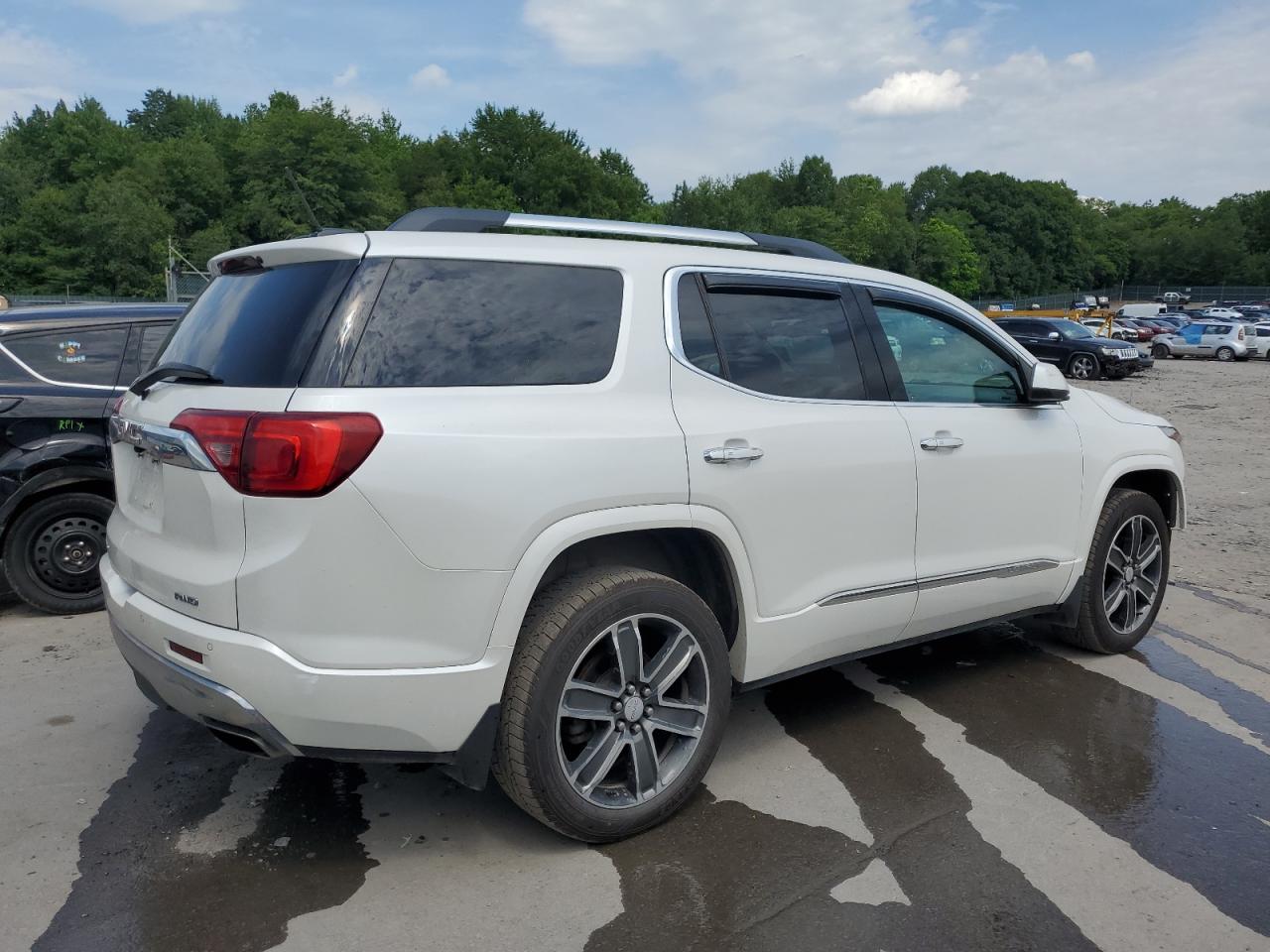 1GKKNXLS4JZ105352 2018 GMC Acadia Denali