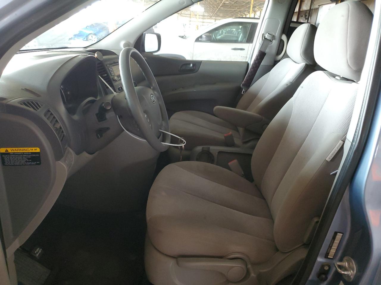 KNDMG4C79B6370957 2011 Kia Sedona Lx