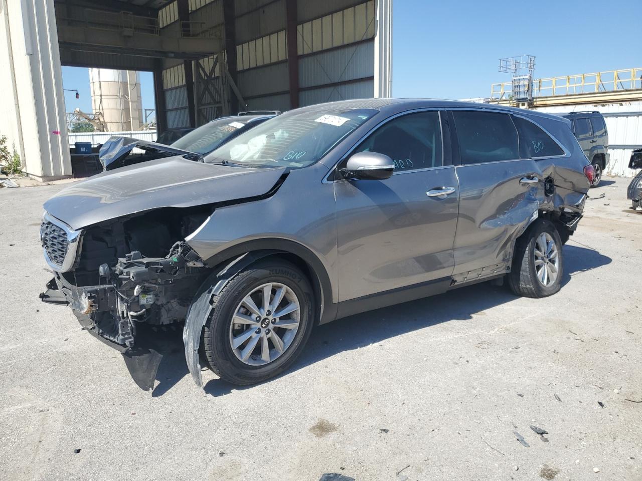 2019 Kia Sorento L vin: 5XYPG4A33KG534942