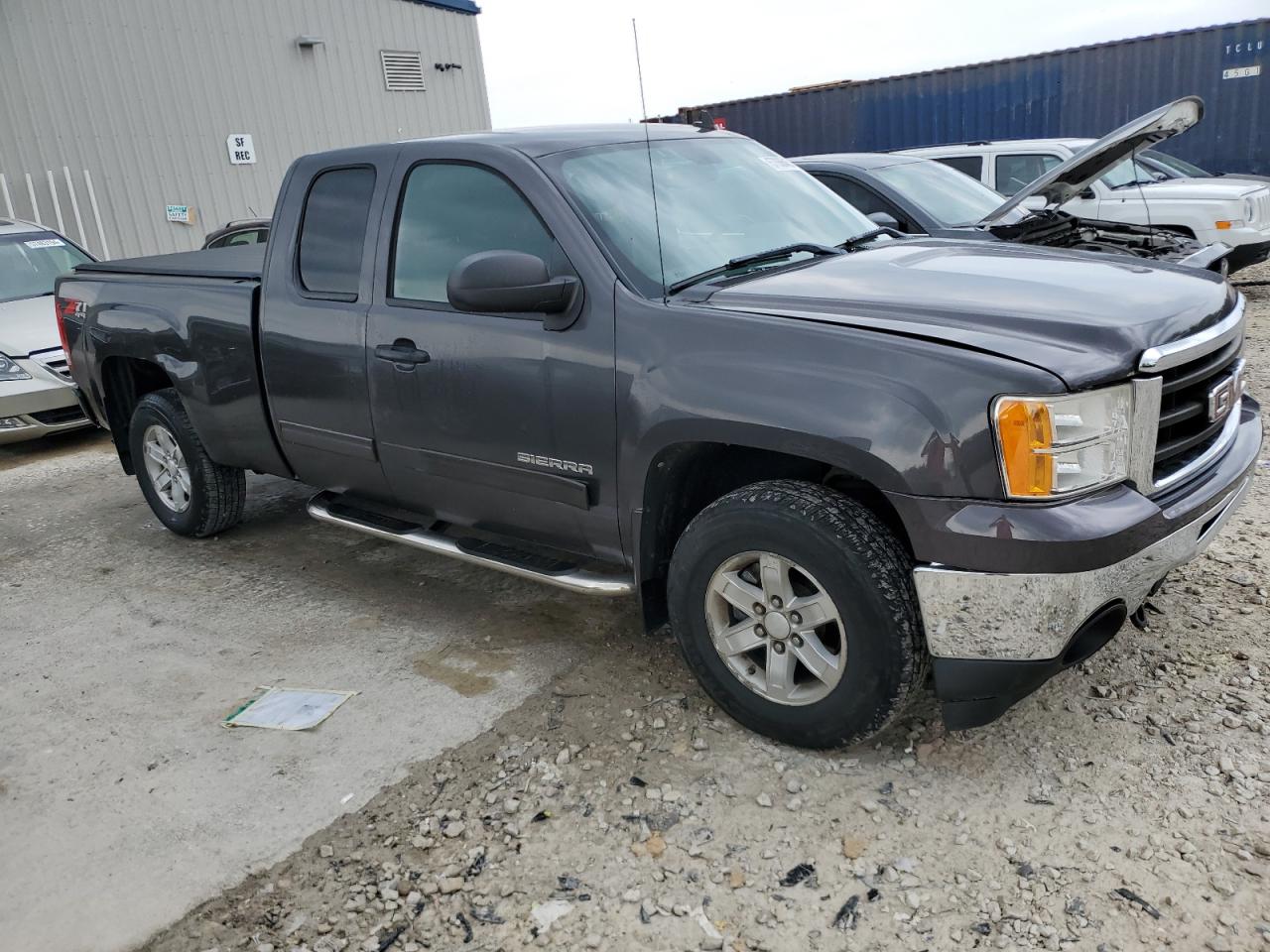 1GTR2VE3XBZ281871 2011 GMC Sierra K1500 Sle