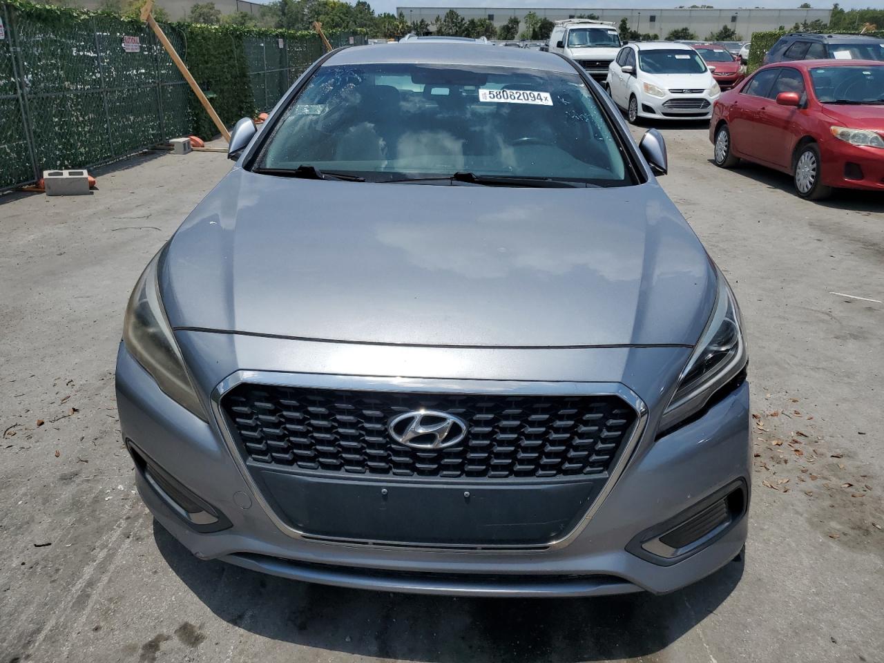 2017 Hyundai Sonata Hybrid vin: KMHE34L12HA044639