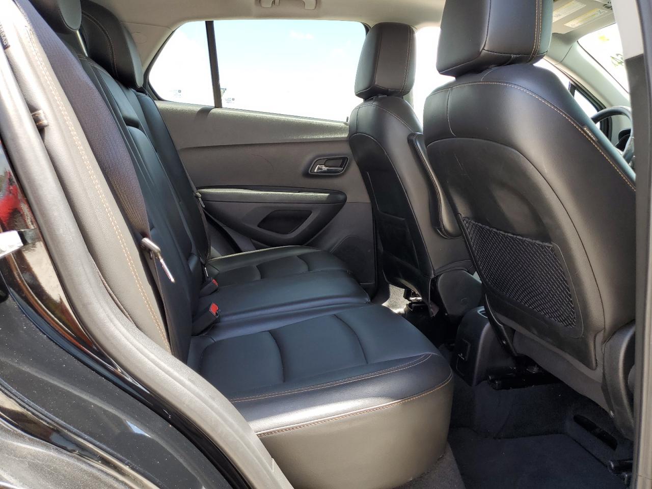 3GNCJMSB4KL256820 2019 Chevrolet Trax Premier