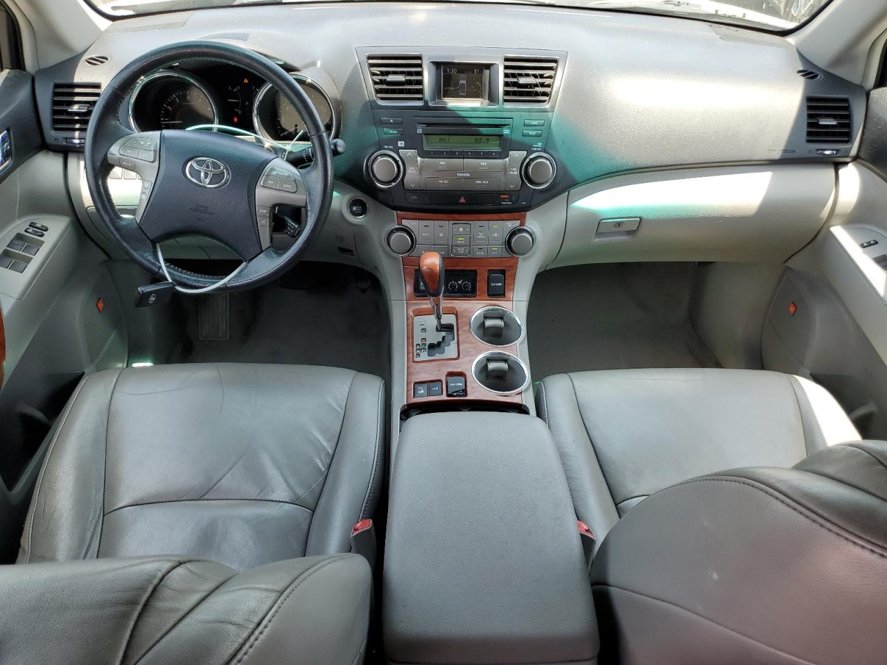 5TDDK3EH8AS037341 2010 Toyota Highlander Limited