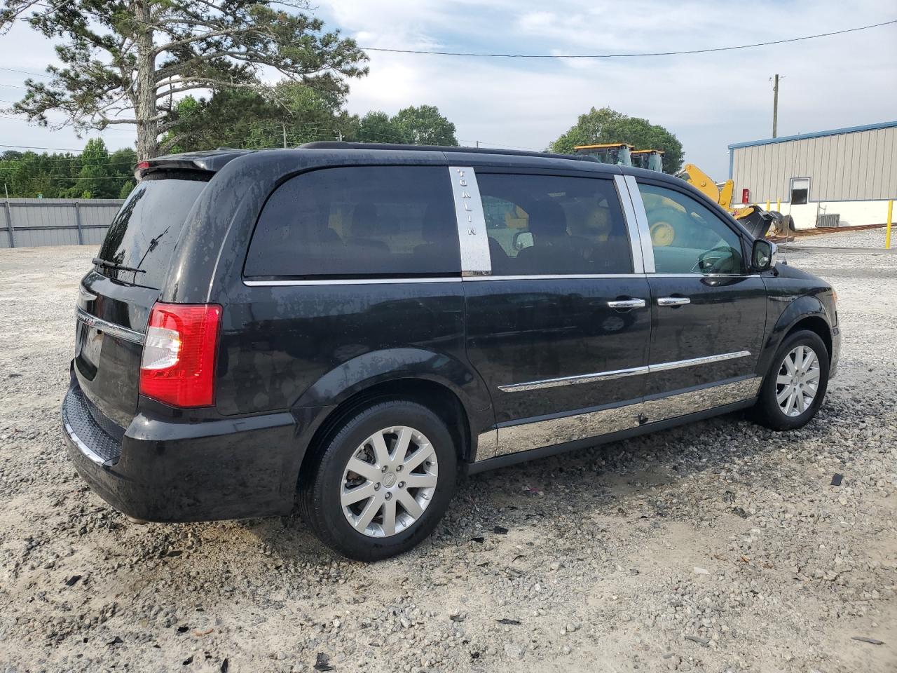 2016 Chrysler Town & Country Touring vin: 2C4RC1BG4GR132645