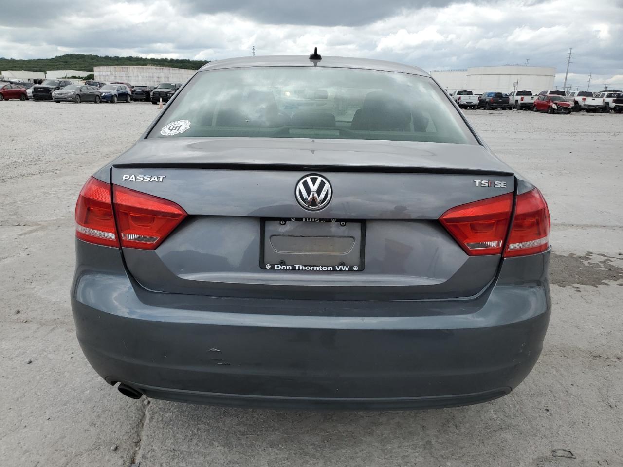 2014 Volkswagen Passat Se vin: 1VWBS7A38EC031343