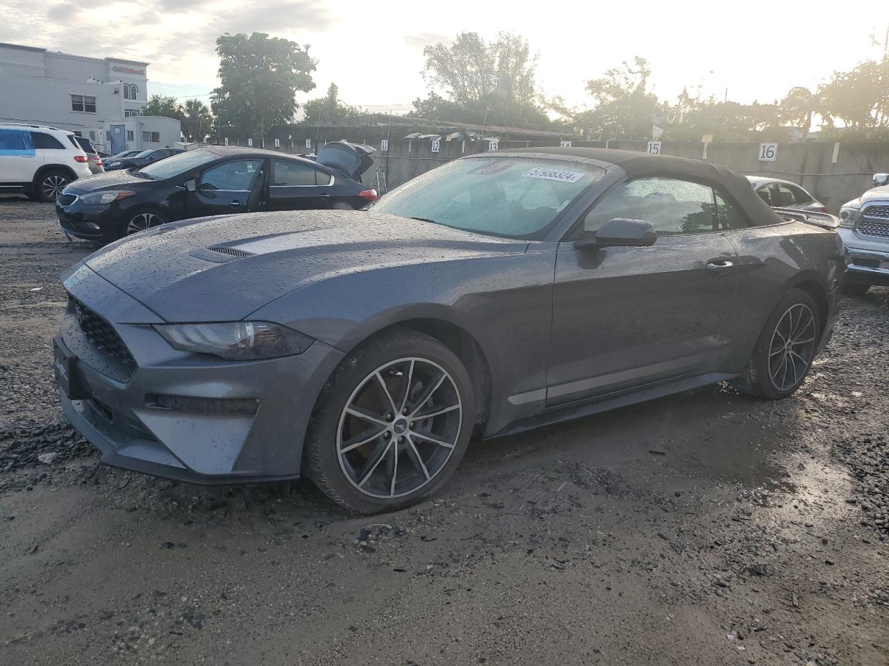 1FATP8UH8N5130695 2022 Ford Mustang