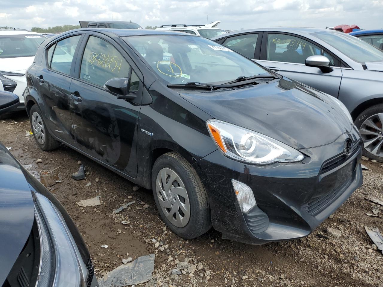 2016 Toyota Prius C vin: JTDKDTB33G1121034