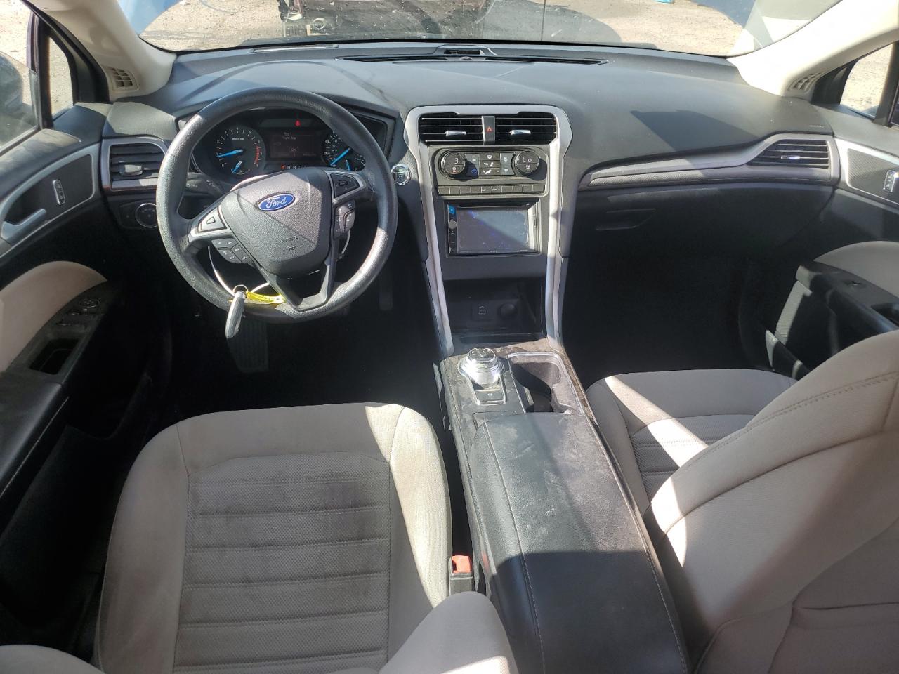 2019 Ford Fusion S vin: 3FA6P0G73KR249300