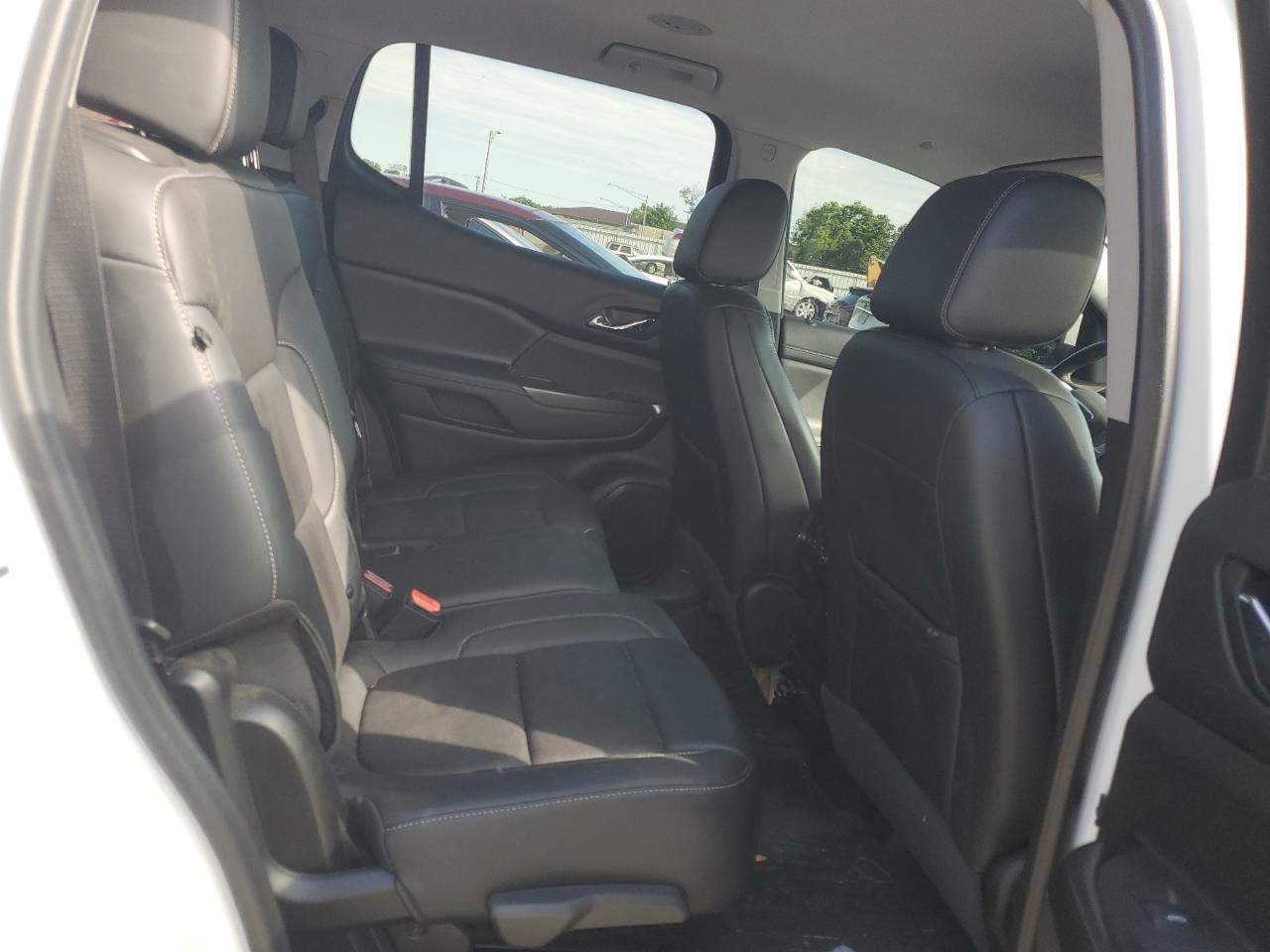 1GKKNUL47NZ118229 2022 GMC Acadia Slt