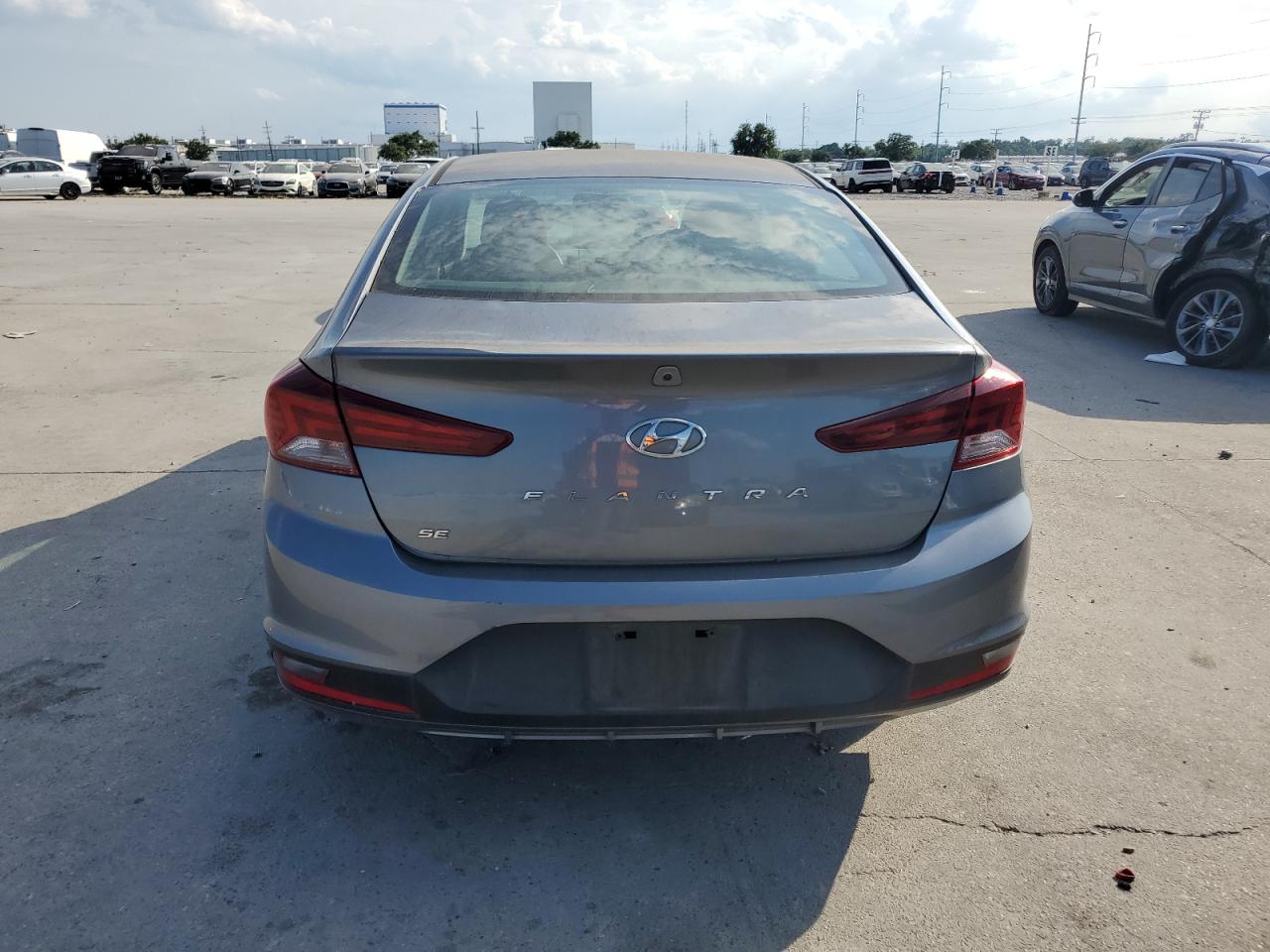 KMHD74LF4KU814986 2019 Hyundai Elantra Se