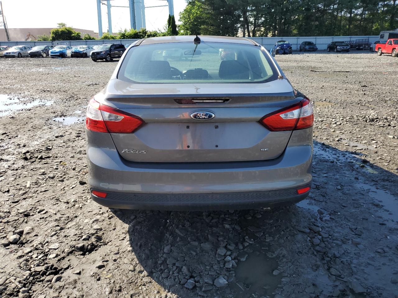 1FAHP3F24CL124788 2012 Ford Focus Se