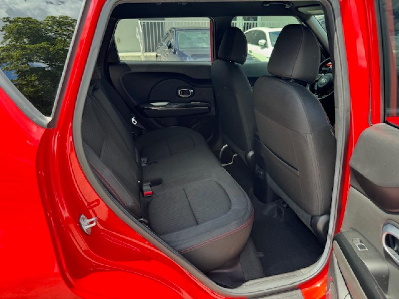 2019 Kia Soul + vin: KNDJP3A53K7665383