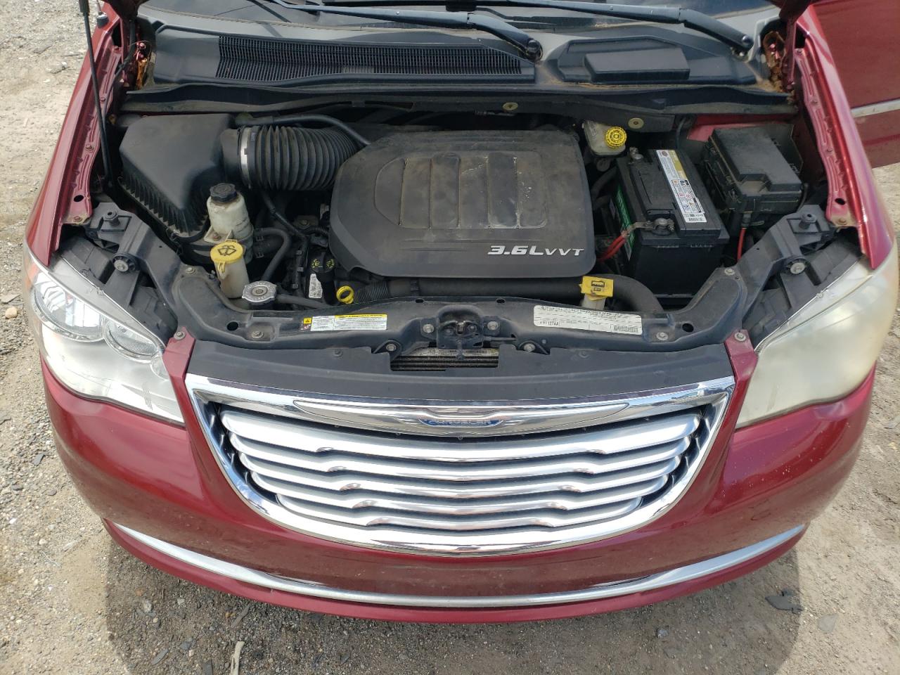 2A4RR5DG2BR650386 2011 Chrysler Town & Country Touring