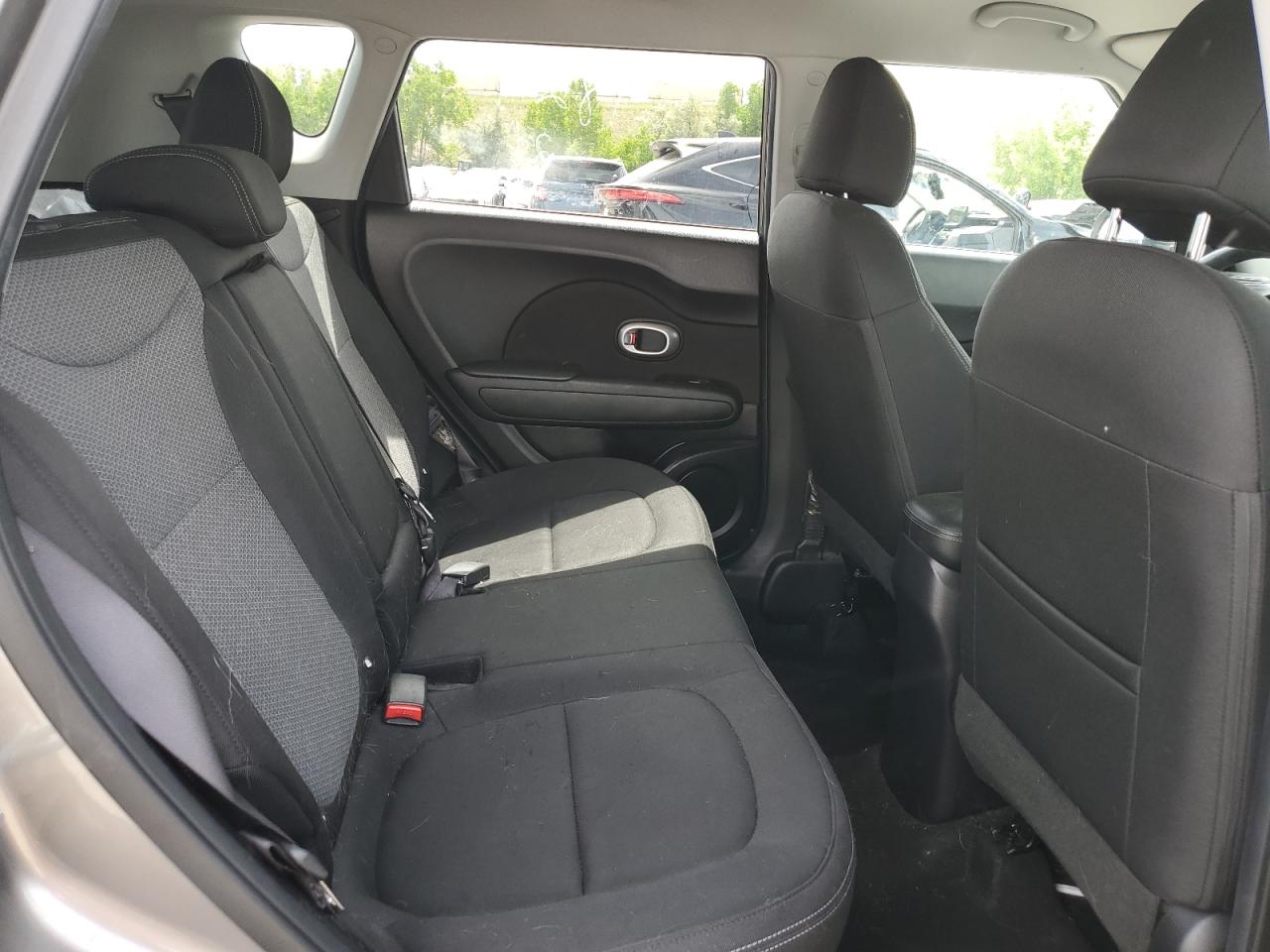 KNDJP3A52J7546481 2018 Kia Soul +