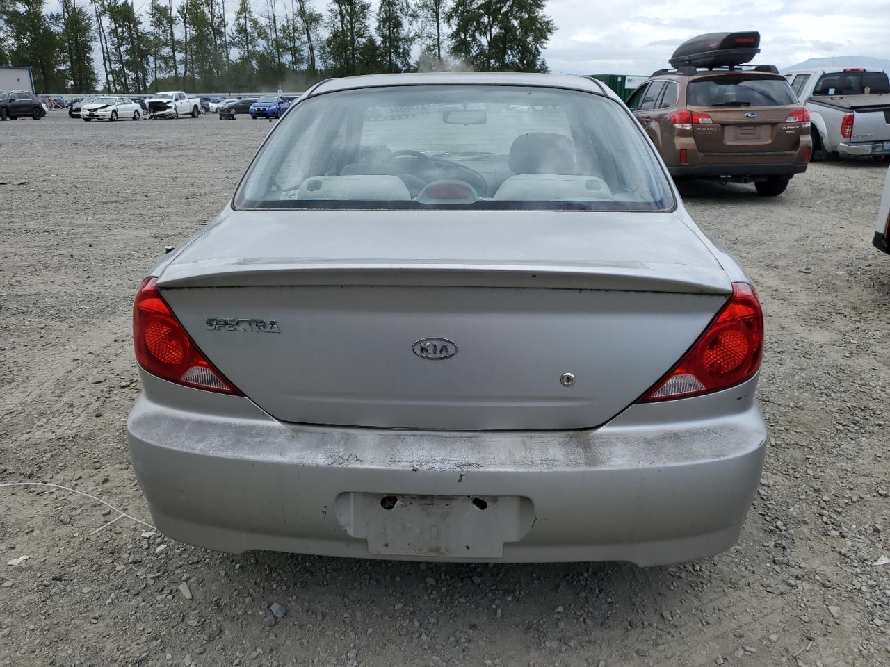 KNAFB121845308572 2004 Kia Spectra Base