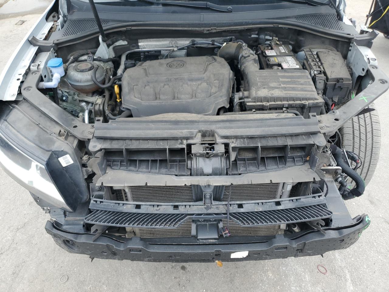 3VV2B7AX5JM053784 2018 Volkswagen Tiguan Se