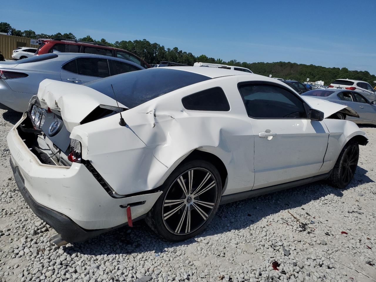 1ZVBP8AM7B5106422 2011 Ford Mustang