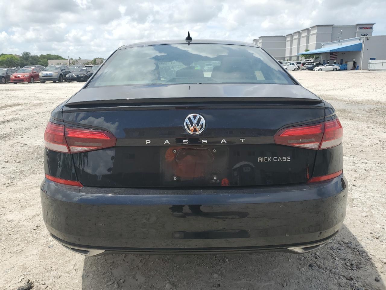 1VWMA7A35NC006640 2022 Volkswagen Passat R-Line