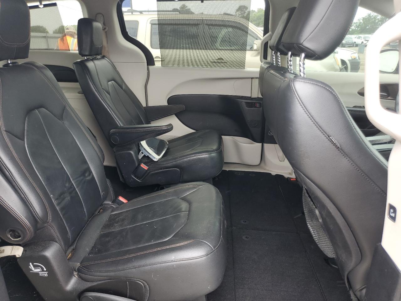 2C4RC1BG3HR503621 2017 Chrysler Pacifica Touring L