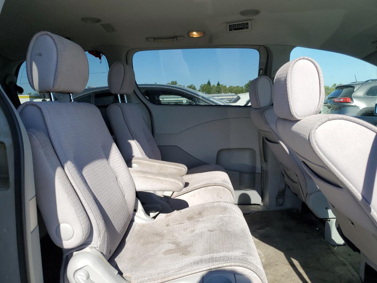 5N1BV28U25N122927 2005 Nissan Quest S