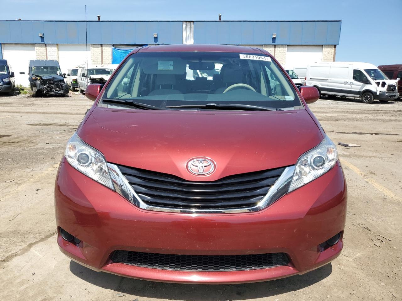 5TDKK3DC6BS168427 2011 Toyota Sienna Le