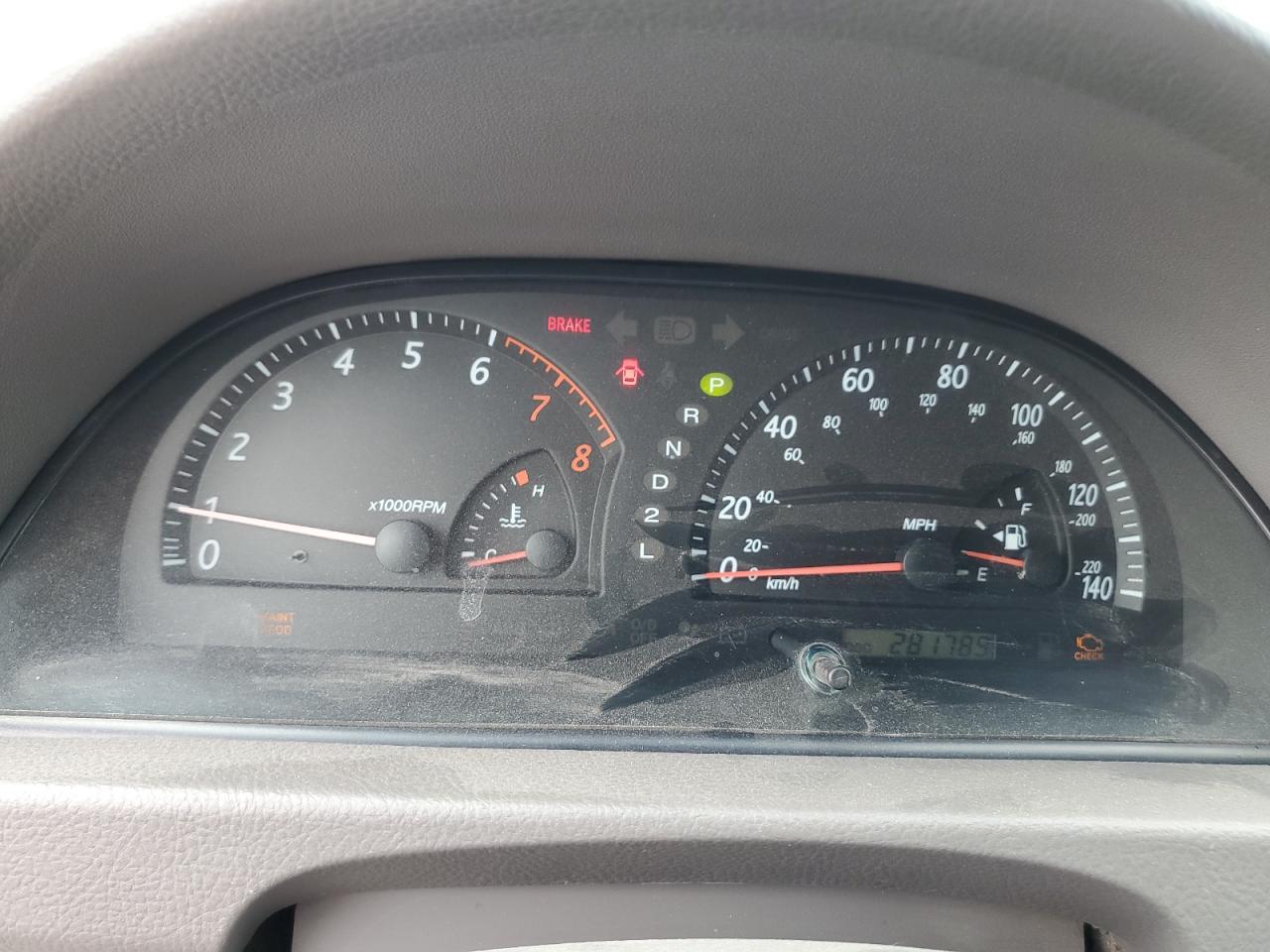 JTDBE32K640275193 2004 Toyota Camry Le