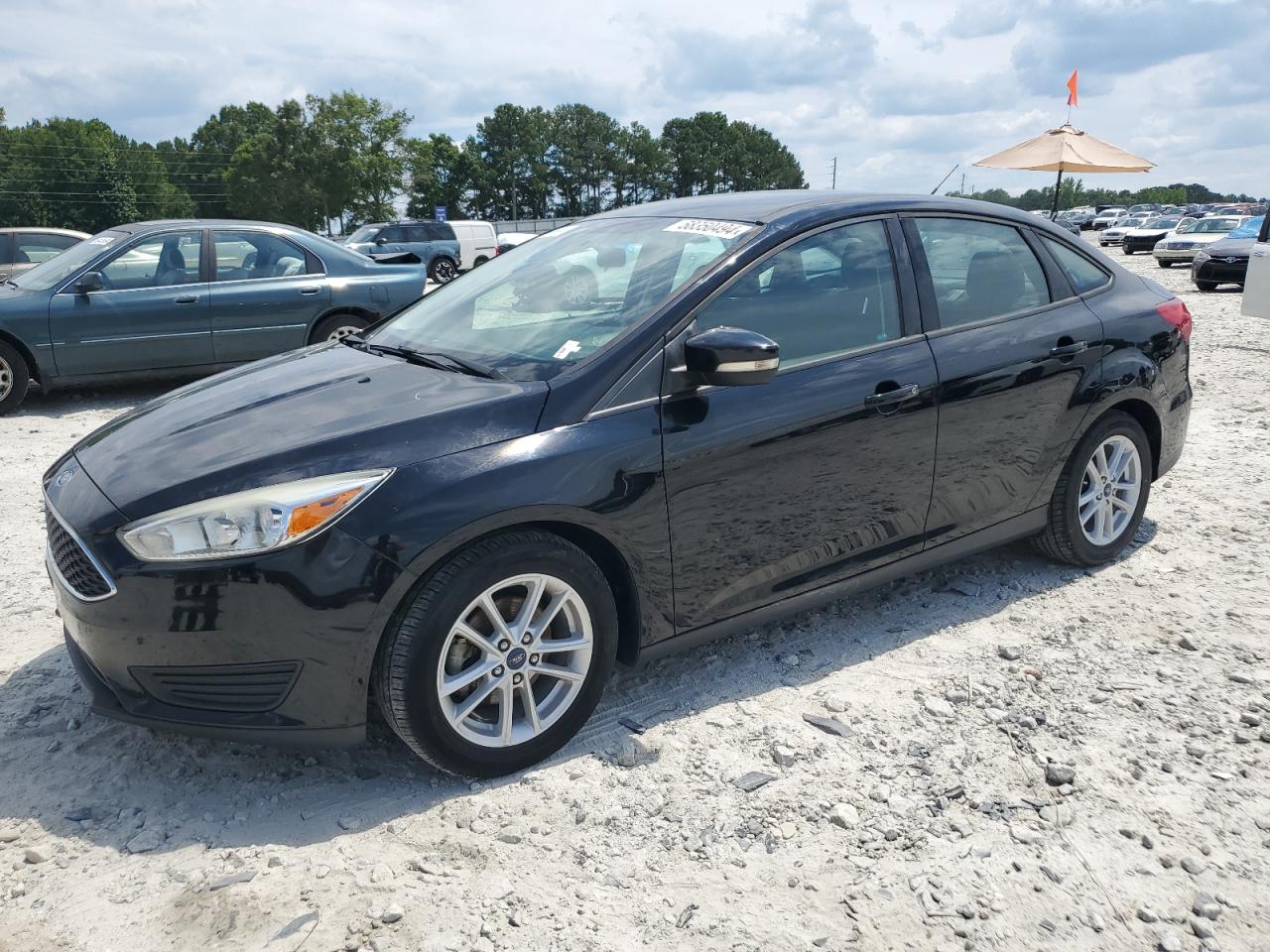 2017 Ford Focus Se vin: 1FADP3F29HL337080