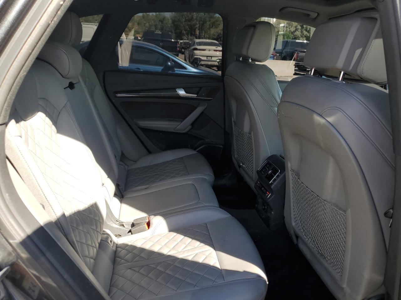 WA1A4AFY4J2186279 2018 Audi Sq5 Premium Plus