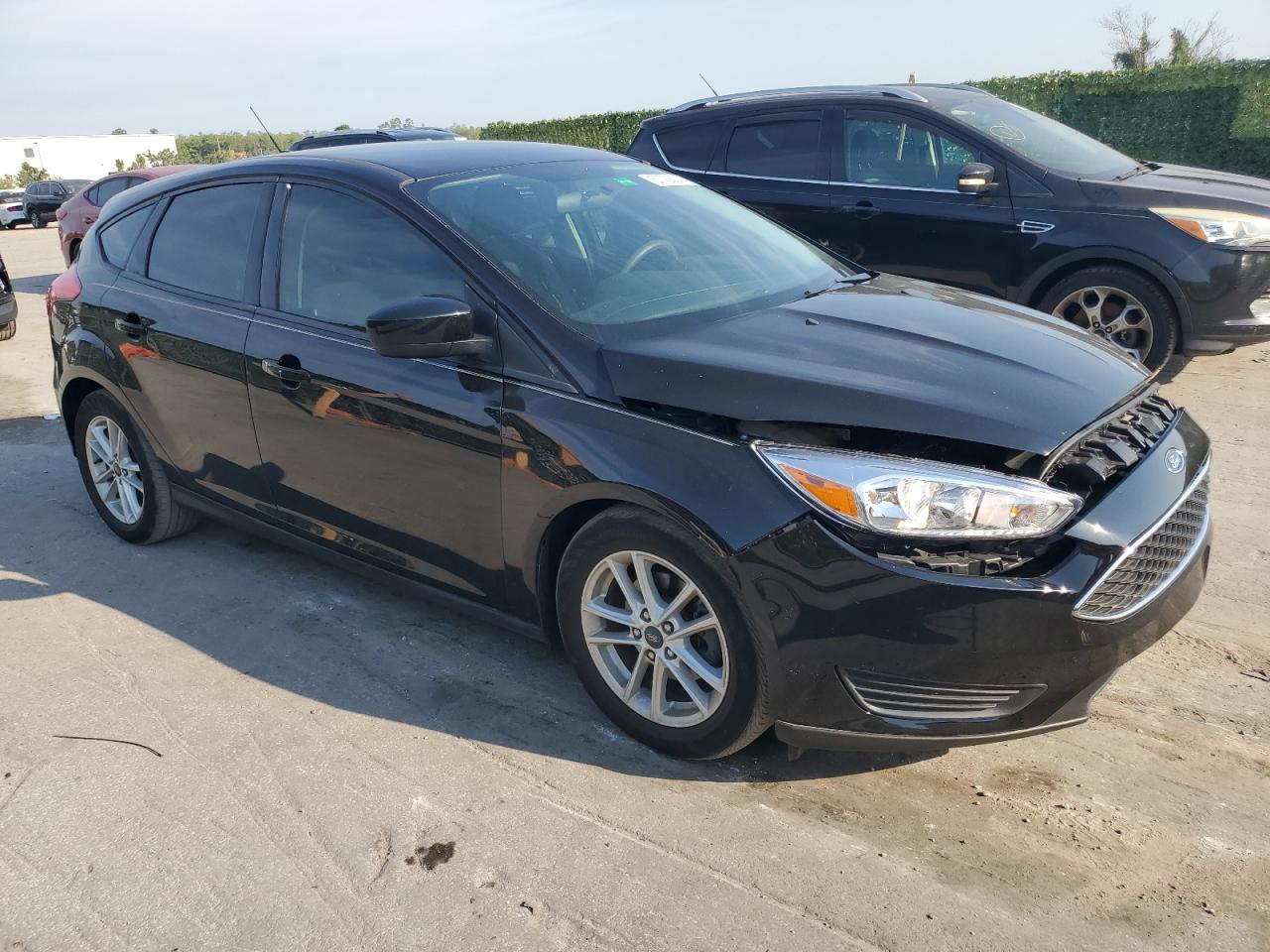 1FADP3K29JL329721 2018 Ford Focus Se