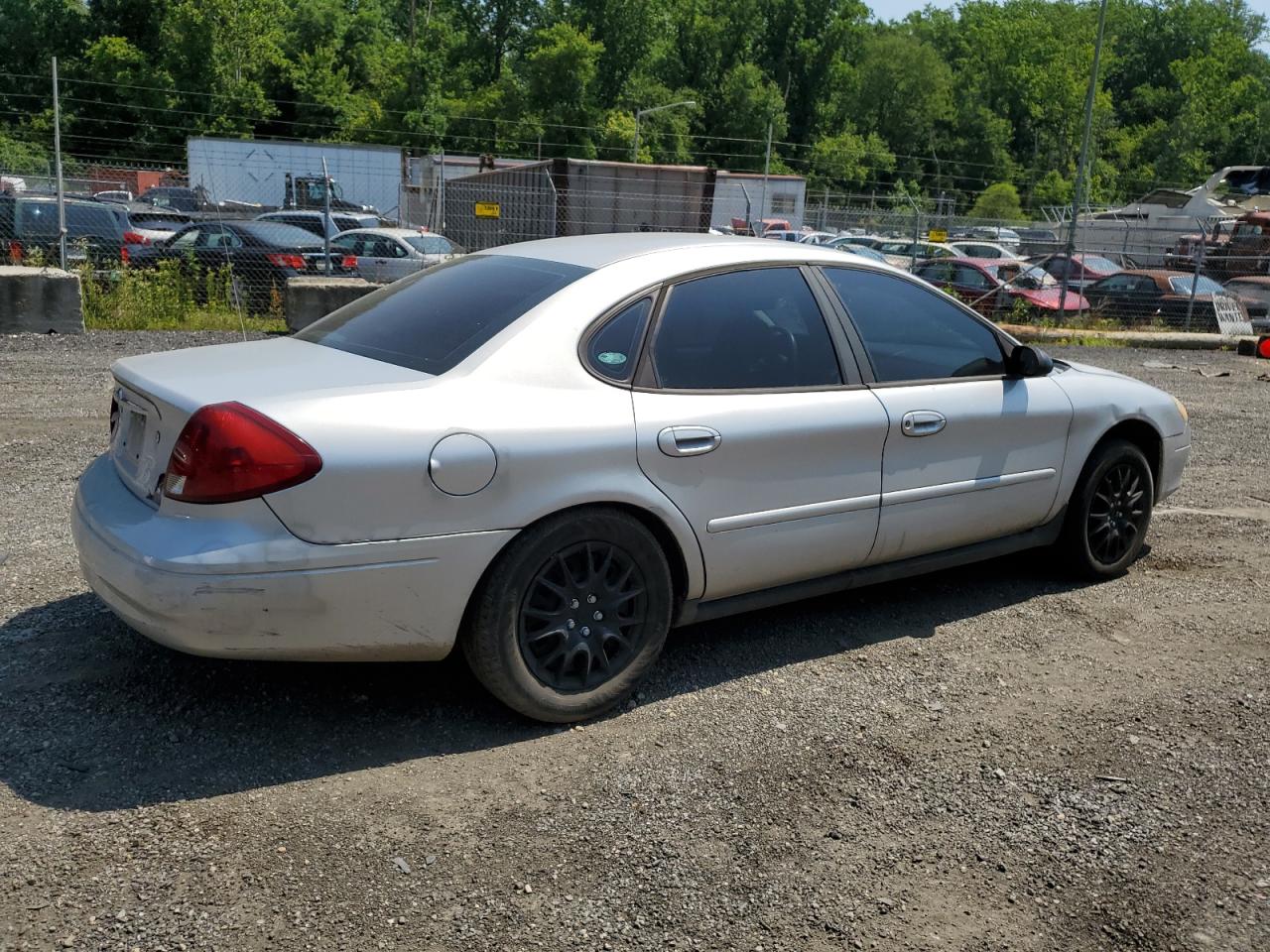 1FAFP52U63G124181 2003 Ford Taurus Lx