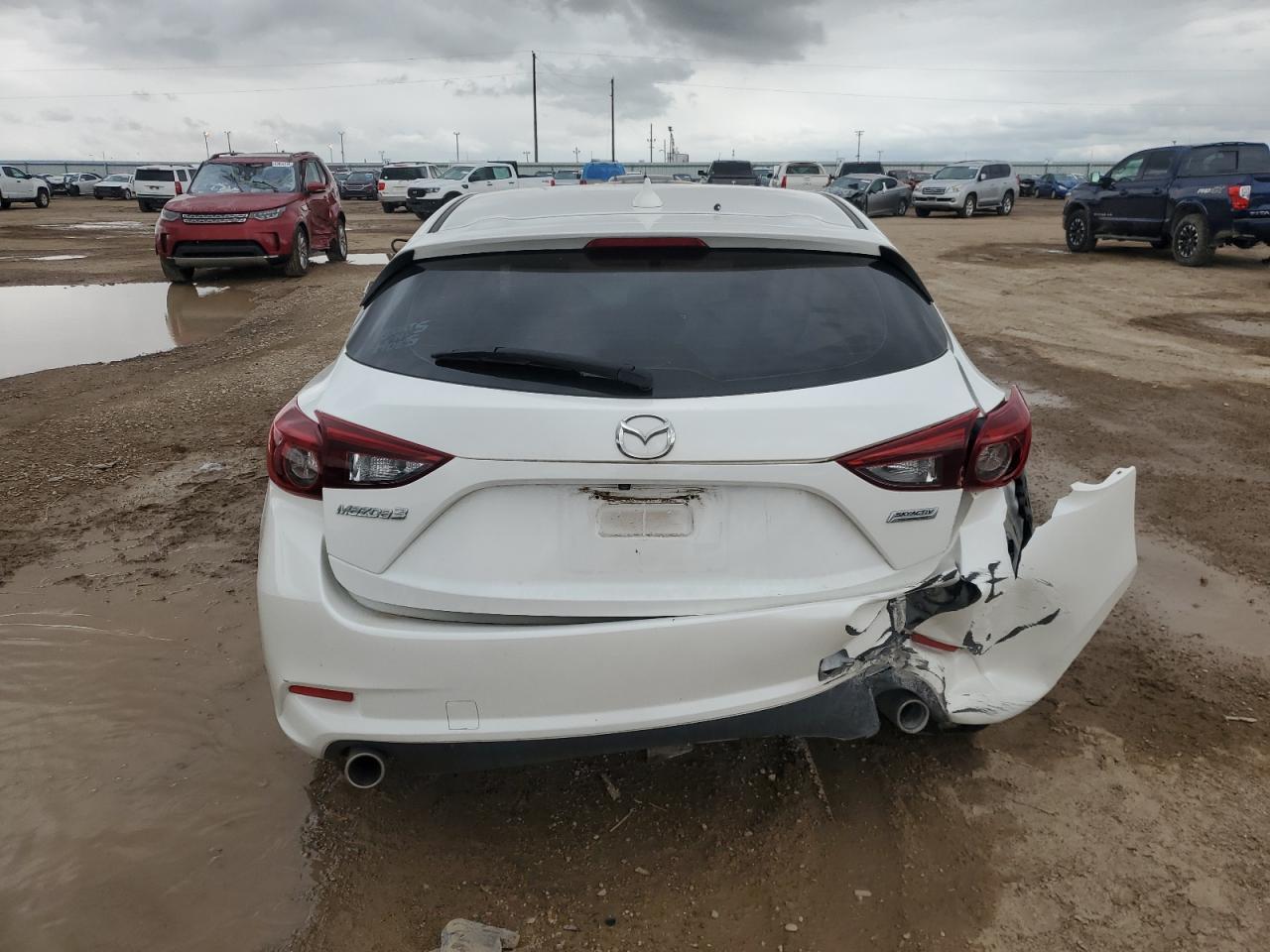 JM1BN1M34H1124752 2017 Mazda 3 Grand Touring