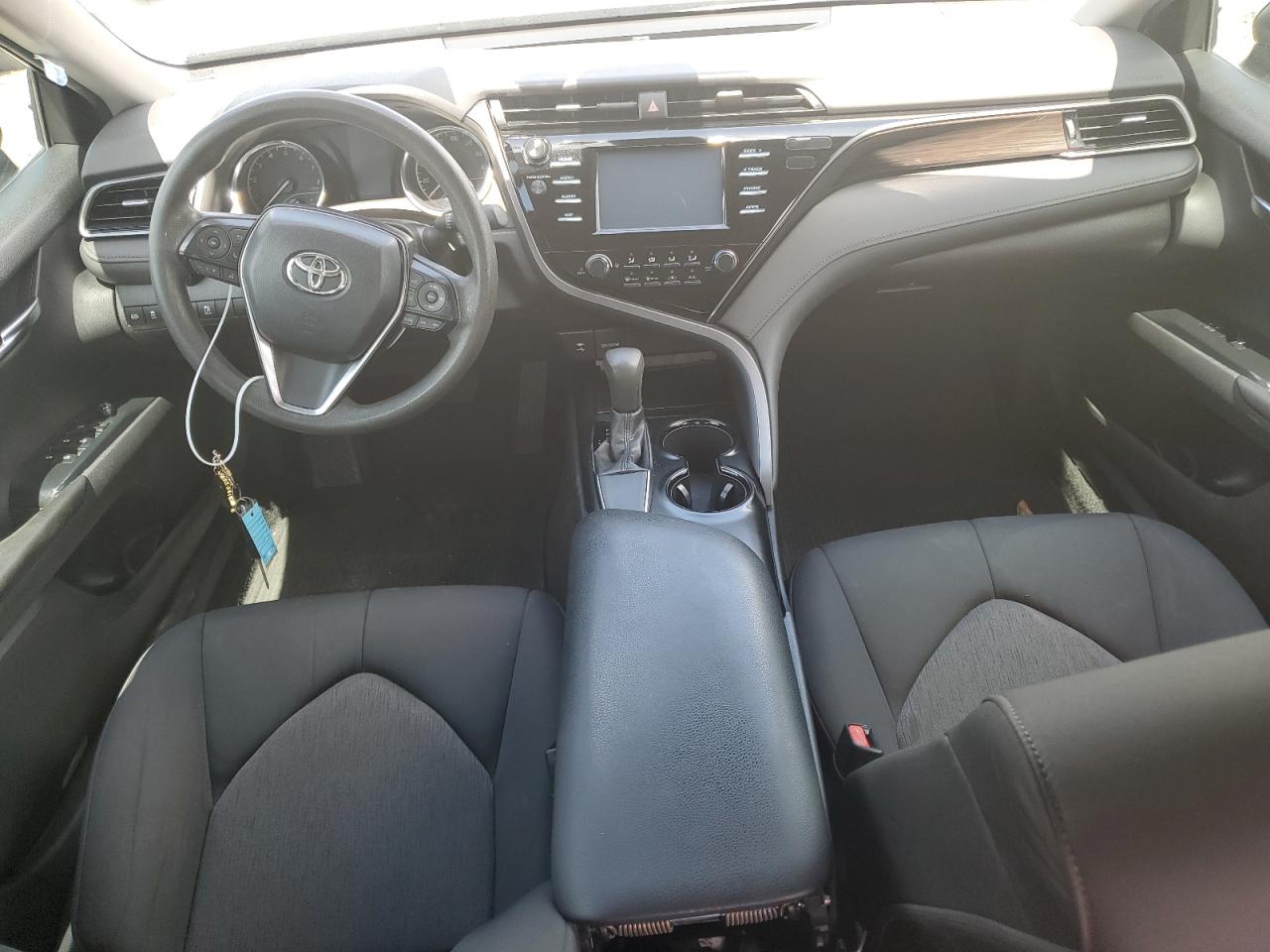 2019 Toyota Camry L vin: 4T1B11HKXKU731835