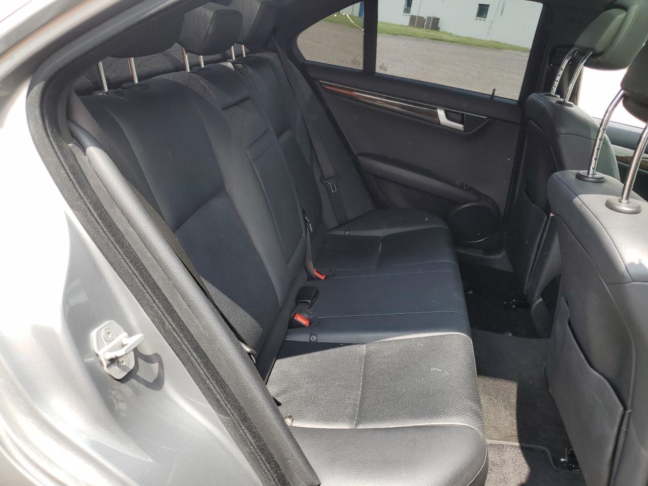 WDDGF8BB4AF463421 2010 Mercedes-Benz C 300 4Matic