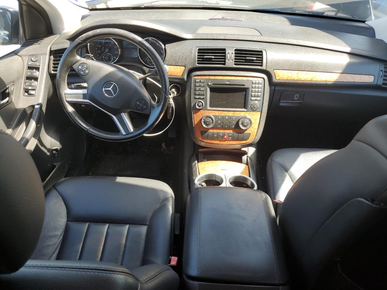 4JGCB25E69A093648 2009 Mercedes-Benz R 320