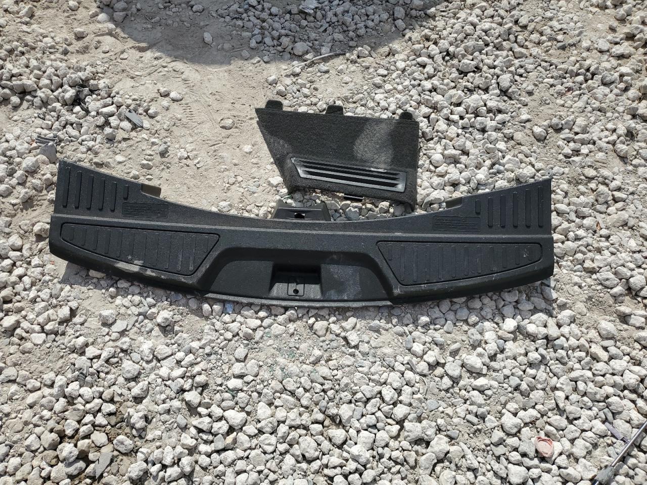 1GKLRLED1AJ106375 2010 GMC Acadia Sle