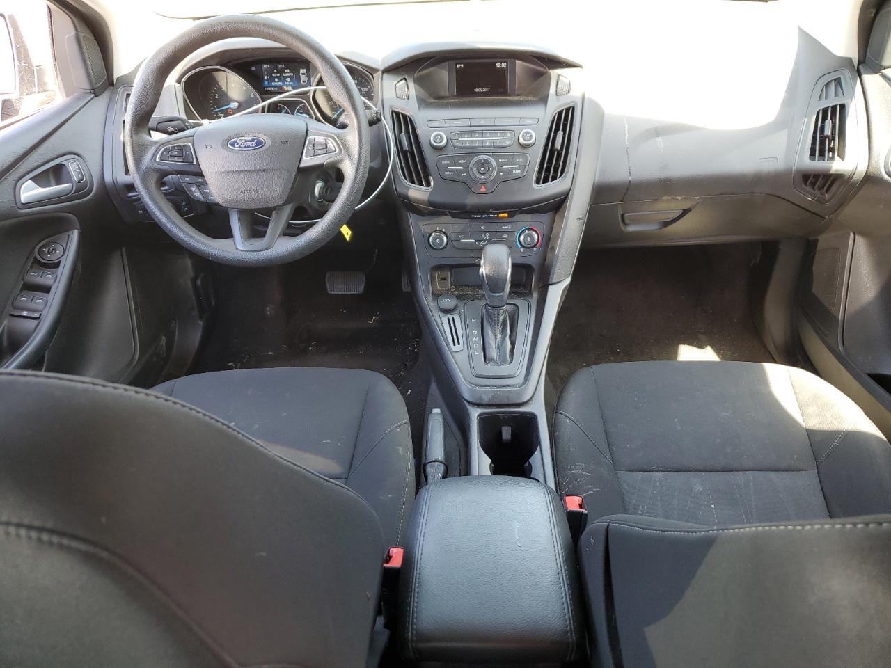 1FADP3K29JL207084 2018 Ford Focus Se