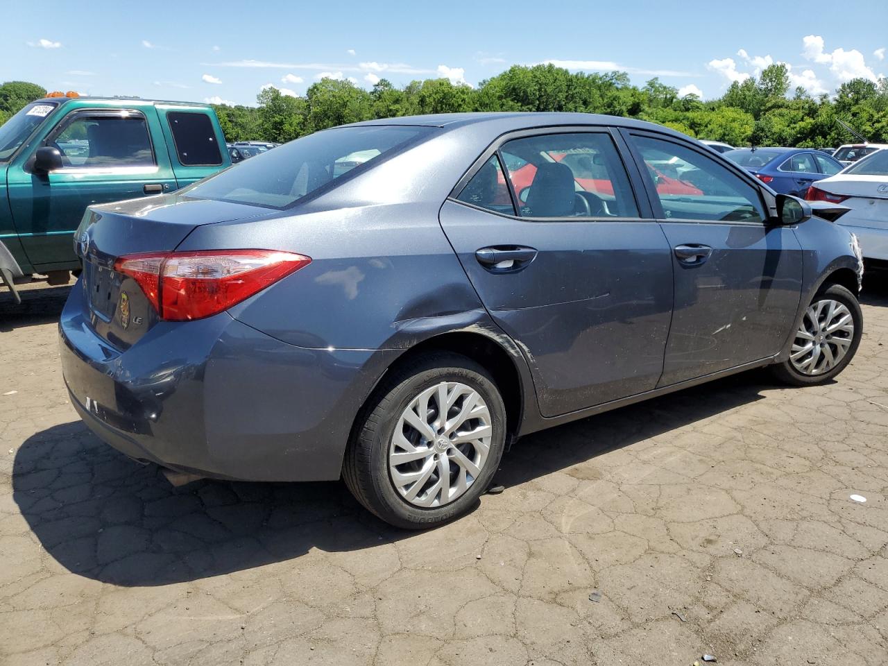 5YFBURHE7JP753565 2018 Toyota Corolla L