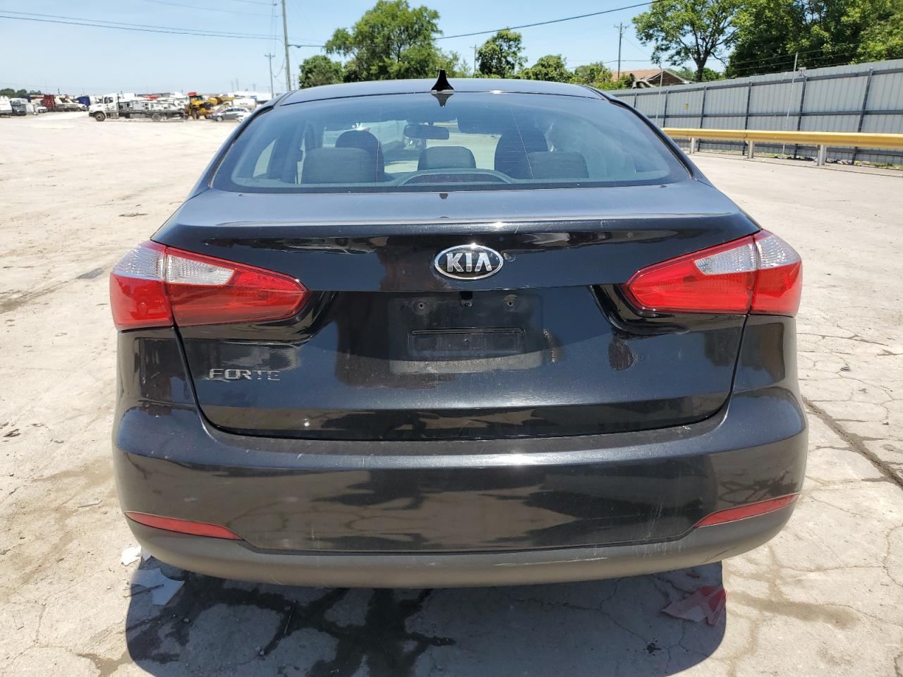 KNAFK4A65G5475409 2016 Kia Forte Lx