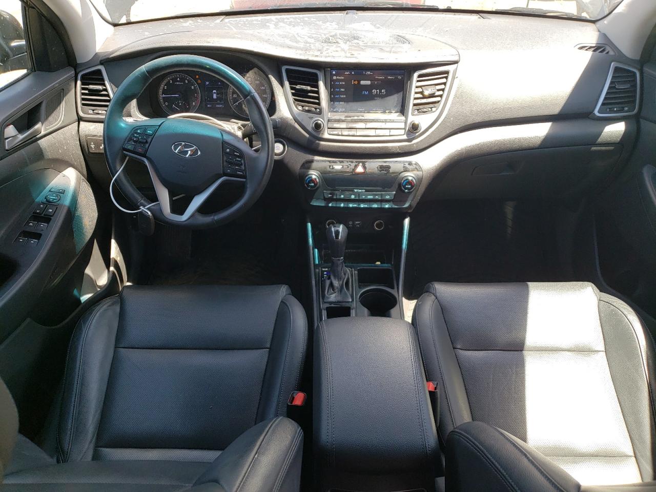 KM8J33A26JU743555 2018 Hyundai Tucson Value