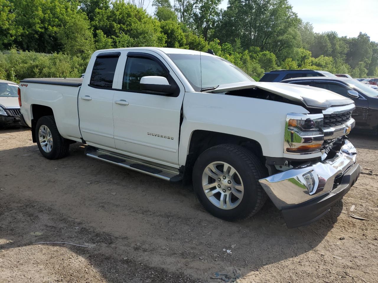 1GCVKREC7HZ141226 2017 Chevrolet Silverado K1500 Lt