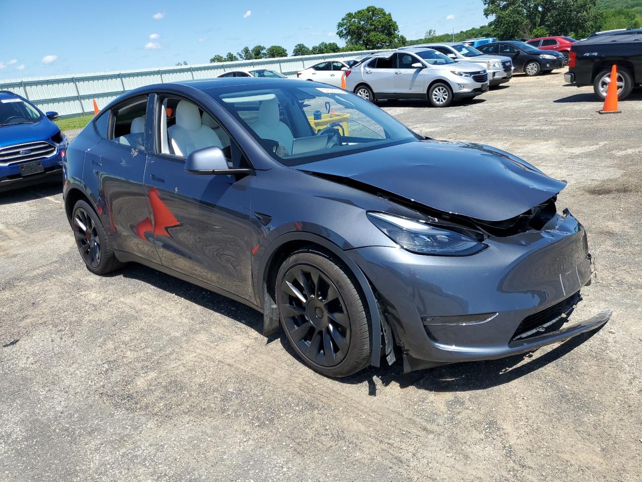 7SAYGDEE4PF625798 2023 Tesla Model Y